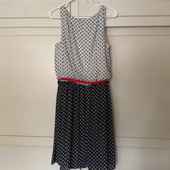 AB STUDIO BLACK & WHITE SLEEVELESS LINED BELTED ELASTIC WAIST DRESS SIZE L NWOT - Picture 8 of 14